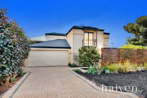 21a Moorland St, Scarborough, WA 6019