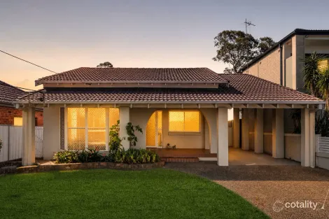 16 Birdwood Rd, Georges Hall, NSW 2198