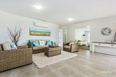 Property photo of 22 Lakeside Crescent Ningi QLD 4511