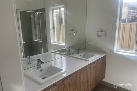 Property photo of 24 Cinder Drive Tarneit VIC 3029