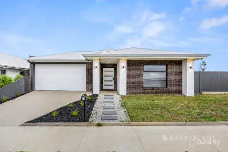Property photo of 21 Lakeland Drive Lucas VIC 3350