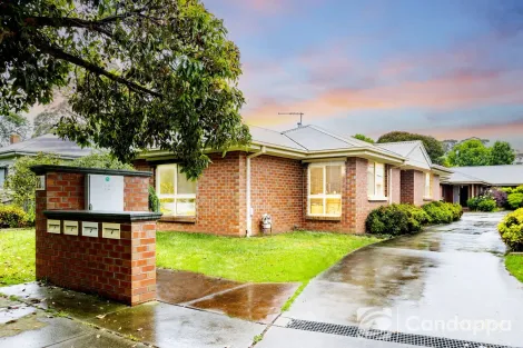 Property photo of 4/235 Princes Way Drouin VIC 3818