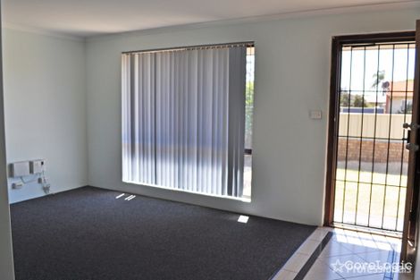 Property photo of 14 Broadfield Close Utakarra WA 6530