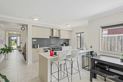 Property photo of 130 Fiorelli Boulevard Cranbourne East VIC 3977