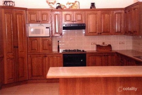 Property photo of 2 Paroo Court Wattle Grove NSW 2173