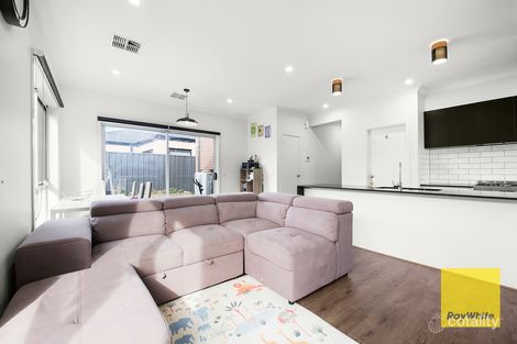 Property photo of 28 Ceremony Drive Tarneit VIC 3029