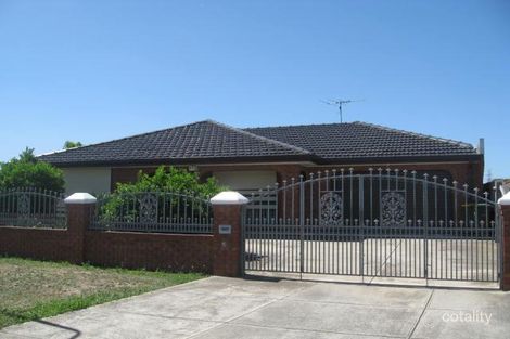 16 Henley Gdns, Sunshine North, VIC 3020