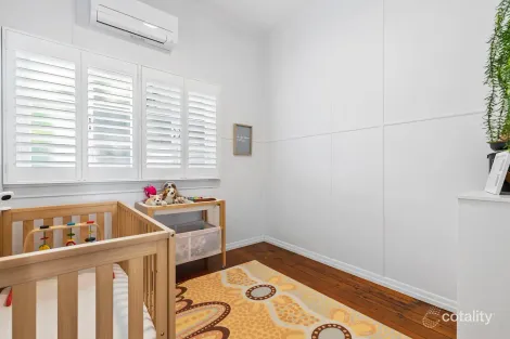 Property photo of 36 Zig Zag Street Red Hill QLD 4059