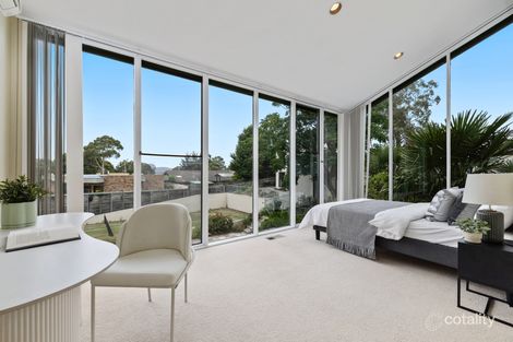 Property photo of 32 Heatherlea Drive Wheelers Hill VIC 3150