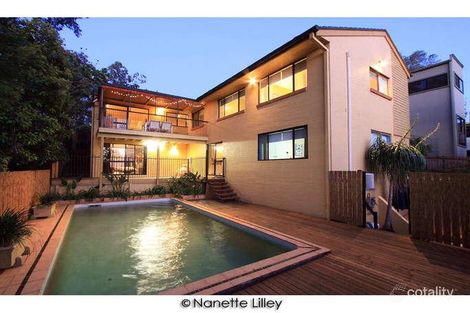 32 Chapel Hill Rd, Chapel Hill, QLD 4069