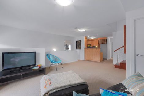 Property photo of 3/34 Middle Street Highgate Hill QLD 4101