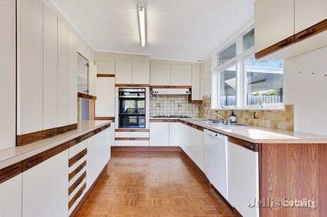 Property photo of 126 Napoleon Street Eltham VIC 3095