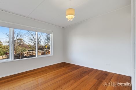 Property photo of 126 Napoleon Street Eltham VIC 3095