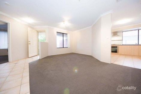 Property photo of 121 East Road Hocking WA 6065