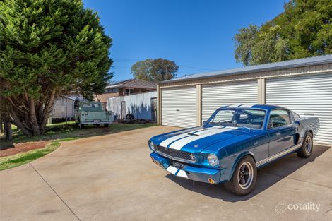 Property photo of 95 Ramsay Street Centenary Heights QLD 4350