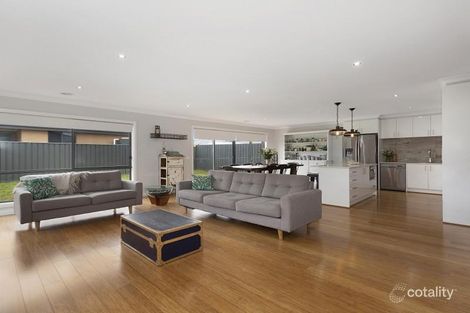 Property photo of 18 Buloke Crescent Kilmore VIC 3764