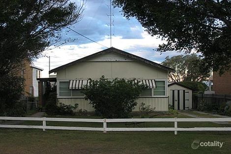 24 Currawong St, Blue Bay, NSW 2261