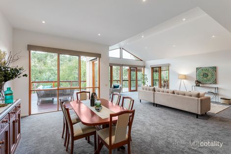 Property photo of 5 Caloola Drive North Warrandyte VIC 3113