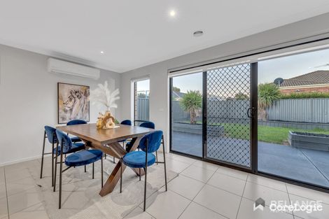 Property photo of 5 Woburn Crescent Manor Lakes VIC 3024