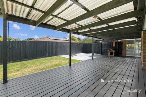 Property photo of 15 Wahgunyah Crescent Langwarrin VIC 3910