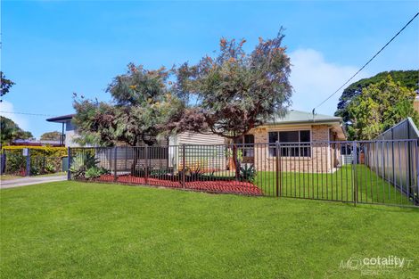 Property photo of 18 Arvon Avenue Beachmere QLD 4510