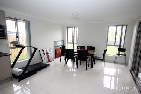 Property photo of 6 Windsock Avenue Middleton Grange NSW 2171