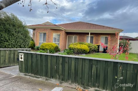 Property photo of 2 Excelsa Way Hillside VIC 3037