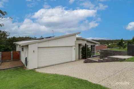 2 Carlsson Pl, Kirkwood, QLD 4680