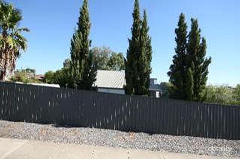 17 Madigan Cres, Woodcroft, SA 5162