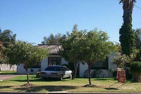 226 Wharf St, Queens Park, WA 6107