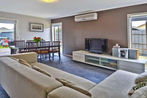 Property photo of 11 Bromley Street Thomson VIC 3219