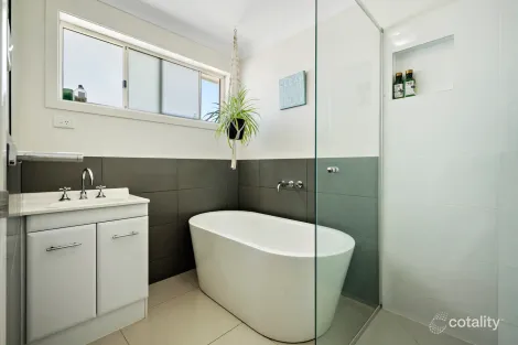 Property photo of 41 Elinya Street Battery Hill QLD 4551