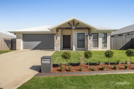 Property photo of 9 Staunton Avenue Highfields QLD 4352