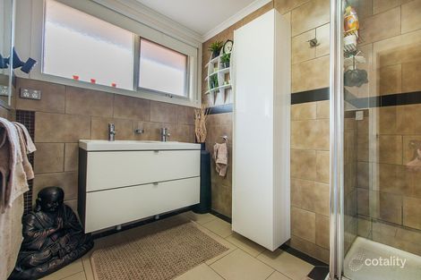 Property photo of 34 Weeden Crescent Hallam VIC 3803
