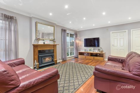 Property photo of 3 Browning Crescent Avondale Heights VIC 3034