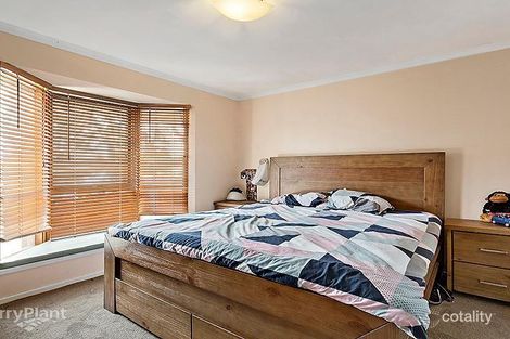 Property photo of 3 Circle Drive North Cranbourne VIC 3977