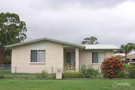 663 Boat Harbour Dr, Urangan, QLD 4655