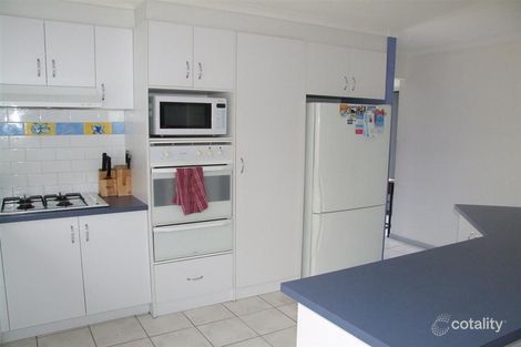 Property photo of 12 Wenden Court Burnside VIC 3023