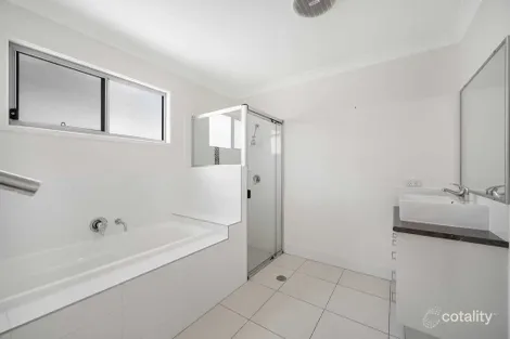 Property photo of 14 Parkview Drive Little Mountain QLD 4551