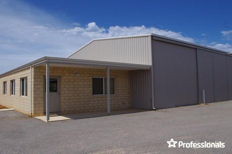 9 Bradford St, Wonthella, WA 6530