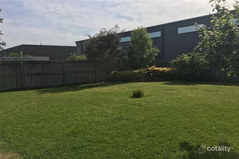 212 Thompson Rd, North Geelong, VIC 3215