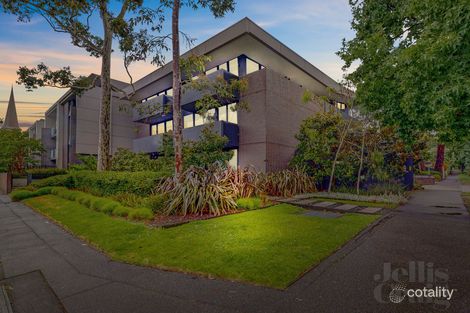215/828 Burke Rd, Camberwell, VIC 3124