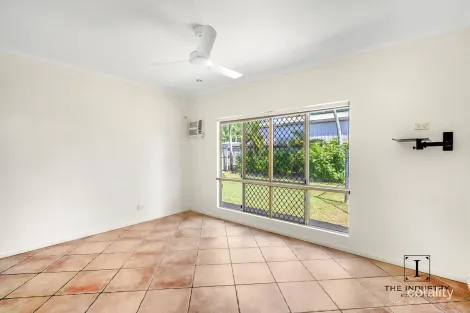 Property photo of 39 Trinity Beach Road Trinity Beach QLD 4879