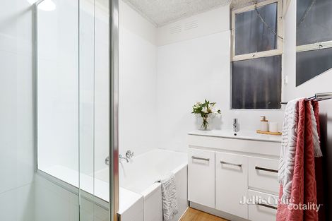Property photo of 2/132 Marshall Street Ivanhoe VIC 3079