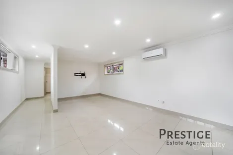 Property photo of 28 Condello Crescent Edensor Park NSW 2176