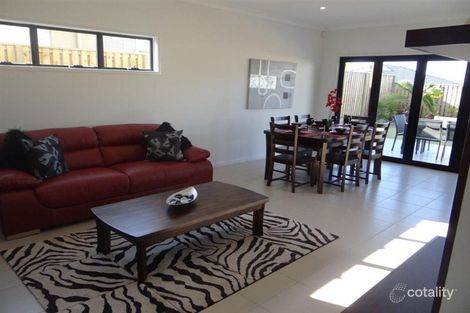 Property photo of 23 Hollow Crescent Narangba QLD 4504