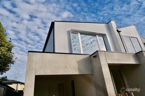 18F MCCULLOCH AVE, SEAFORD, VIC 3198