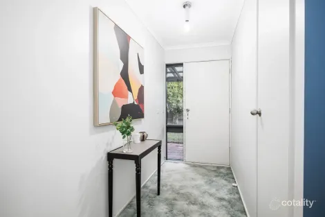 Property photo of 24 Akma Court Taylors Lakes VIC 3038