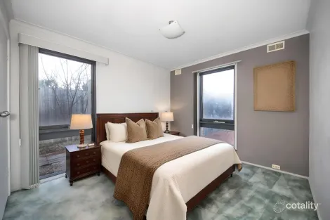 Property photo of 24 Akma Court Taylors Lakes VIC 3038