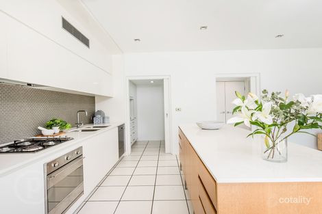 Property photo of 1 Shore Crescent Bulimba QLD 4171